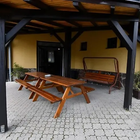 Feriehus Apartmanovy Dom Pramen